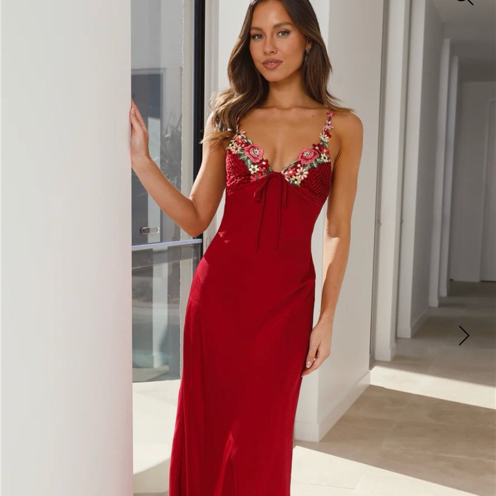 FLOWER PASSION SATIN MAXI DRESS RED